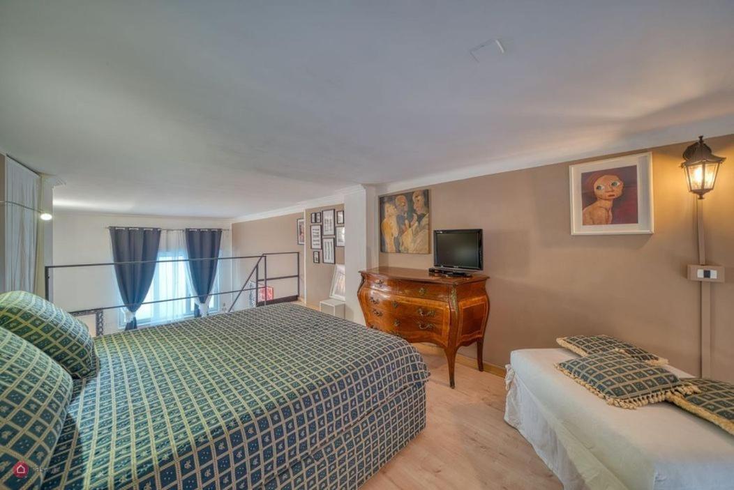 San Secondo Street Apartment Turin