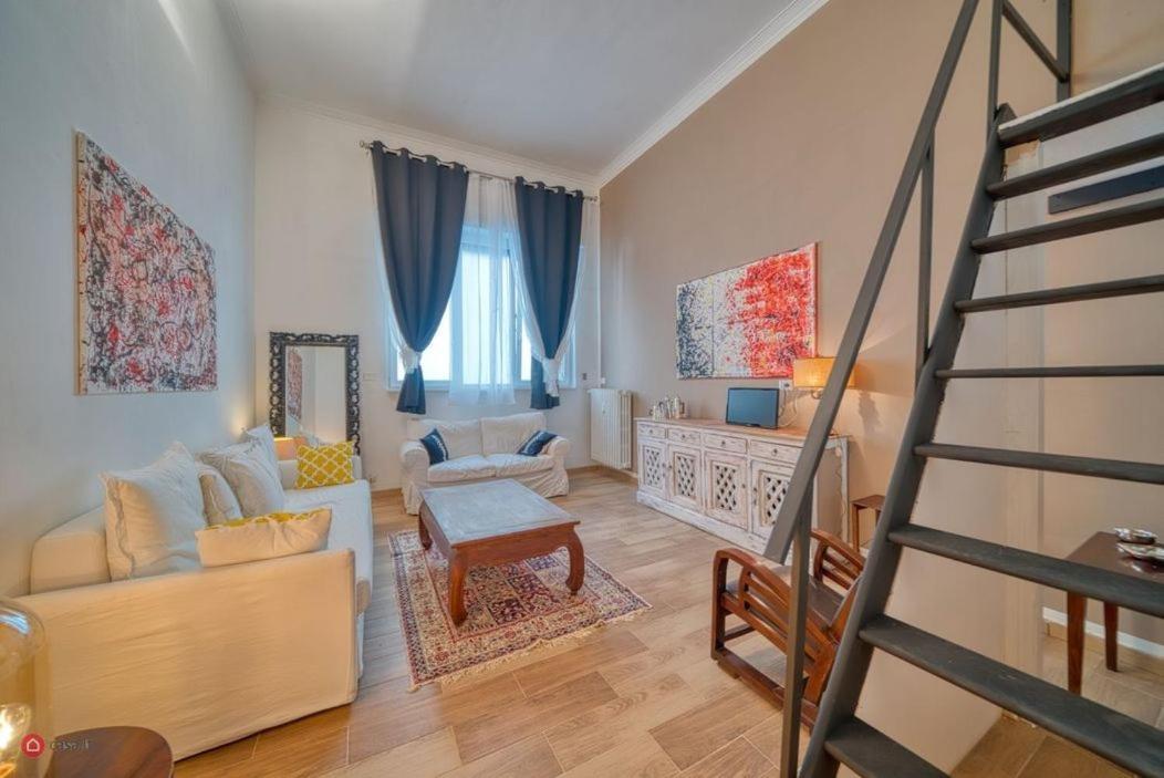 Apartment San Secondo Street