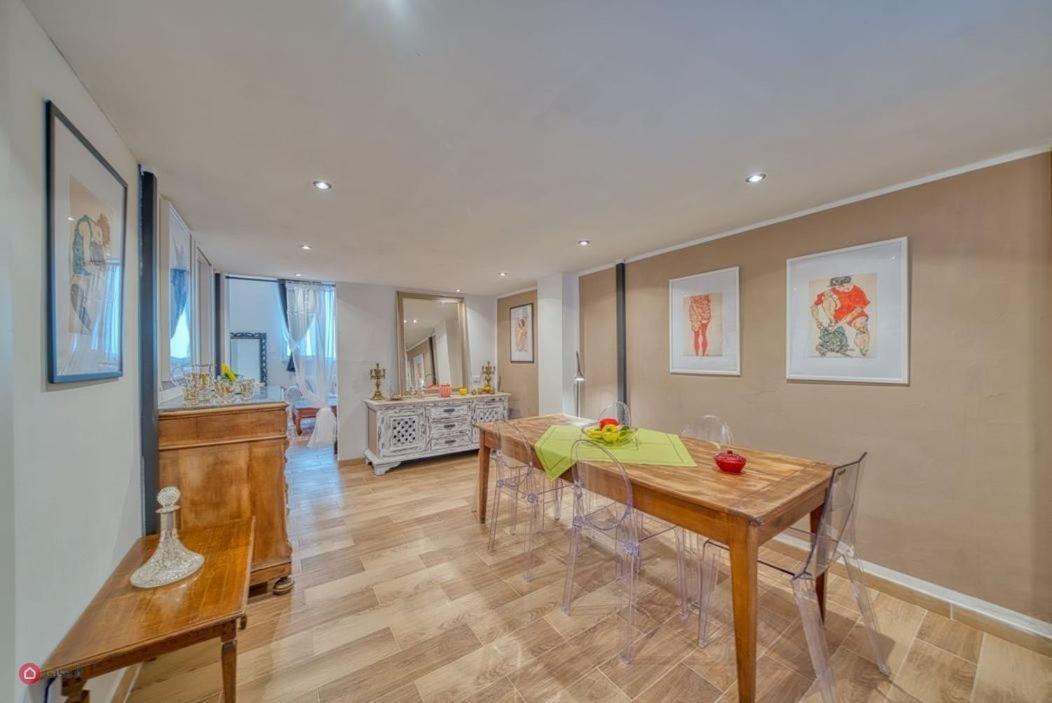 San Secondo Street Apartment Turin